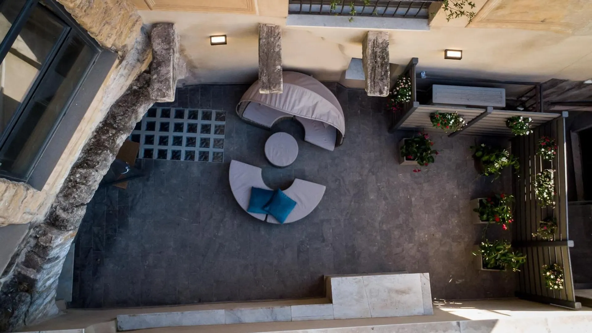 Boutique Apartment 